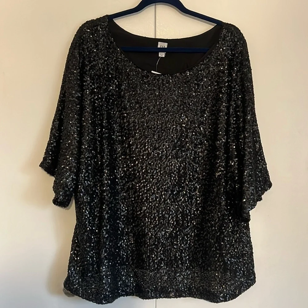 NEW! Sparkle top - Picture 1 of 6